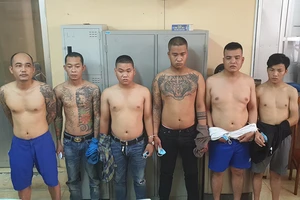 Nhóm cho vay lãi nặng có cả súng, áo giáp