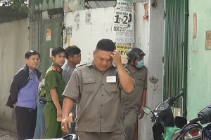 Nghi vợ tưới xăng đốt nhà trọ khiến chồng bỏng nặng