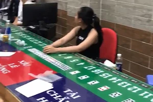 Công an ‘đột kích’ sòng tài xỉu trực tuyến ở khu dân cư quận 8