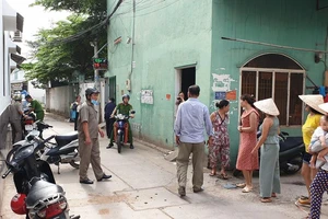 Khởi tố, tạm giam người phụ nữ tưới xăng đốt chồng