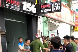 Người đàn ông ghen tuông, đâm tình địch ở quán karaoke