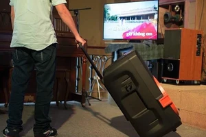 Nhóm nhậu mở loa kẹo kéo đánh công an, nhốt dân phòng