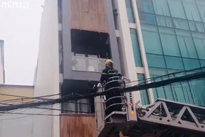 Cháy khách sạn ở TP.HCM, 1 người chết ngạt, 1 bị thương