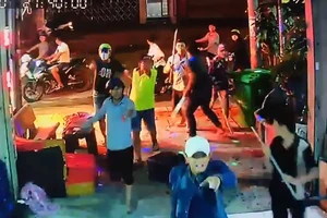 Quán karaoke bị đập phá sau khi từ chối việc 'xin đểu'