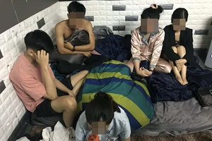 17 nam nữ thuê khách sạn, nhà nghỉ ở quận 1 để phê ma túy