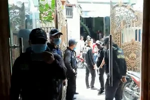 Nhóm đòi nợ thuê xông vào nhà dân, công an phải giữ trật tự