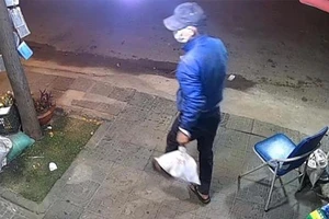 Camera an ninh ghi nhận kẻ giết người, cướp tài sản tẩu thoát