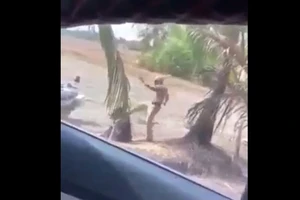 Thông tin mới về đoạn clip CSGT đánh hai thanh niên ở bãi đất 