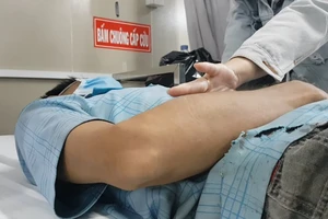 Nhân chứng vụ cháy quận 11: 'Lửa đỏ rực, 8 người mắc kẹt'