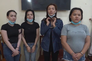 Nhóm chuyển giới chuyên dàn cảnh trộm tài sản du khách