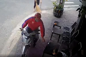 Bắt thanh niên giật điện thoại iPhone ở quận Gò Vấp