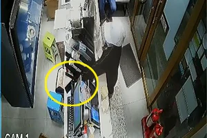 Nhiều vụ trộm có người phụ nữ mặc đồ giống hệt nhau gây ra