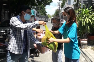  Chính quyền, chủ nhà trọ cùng giúp dân an tâm ở lại TP.HCM