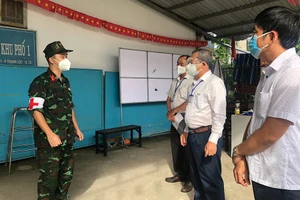 11 đoàn cán bộ thăm 30 trạm y tế lưu động ở quận 12