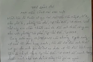 Người dân ‘vùng đỏ’ viết thư cảm ơn 1 cảnh sát khu vực ở TP Thủ Đức