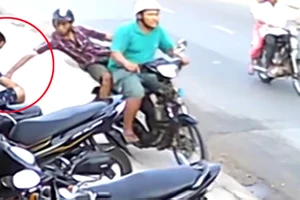 Tìm người chứng kiến vụ cướp giật ở chung cư Thanh Niên, quận Tân Bình