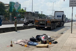 Xe đầu kéo va chạm thanh niên trong làn xe máy, nạn nhân tử vong