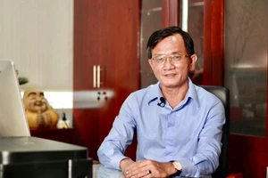 Nhà báo Nguyễn Đức Hiển tố giác bà Nguyễn Phương Hằng