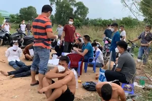 Nhiều điểm đá gà ăn tiền, ghi đề bị công an quận Bình Tân triệt phá