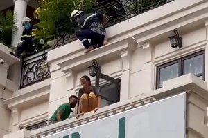 Công an làm rõ nguyên nhân vụ cô gái có ý định nhảy lầu ở Gò Vấp