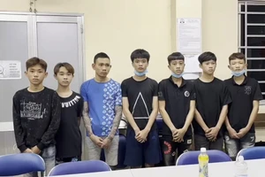 Băng cướp nhí ở TP.HCM dùng dao đâm người, lấy tài sản trong đêm