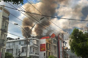 Cháy căn nhà 4 tầng ở quận Tân Phú 