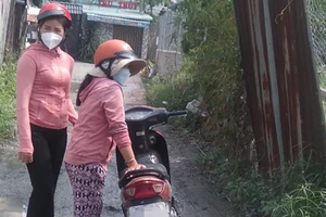 Người phụ nữ trình báo bị cướp đạp xe, lấy sạch tiền ở vùng ven TP.HCM