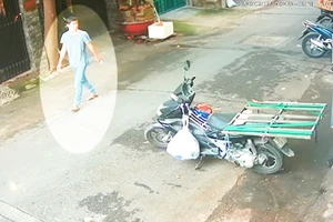 Xe cắm sẵn chìa khóa, bị trộm, mất luôn cả sổ hộ khẩu