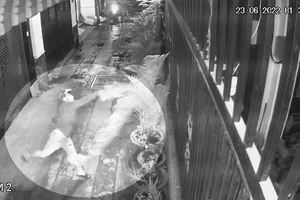 Lấy lý do ngân hàng bán nợ để tạt sơn, khủng bố