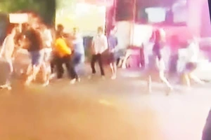 Sự thật clip ‘hỗn chiến trước quán karaoke’