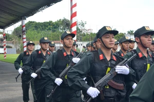 Bộ Quốc phòng trả lời kiến nghị cử tri về cải cách tiền lương cho sĩ quan