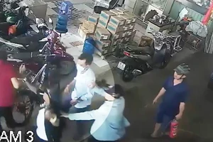 Phản ánh nhóm giang hồ mang hung khí, lựu đạn tới đánh người ở Gò Vấp