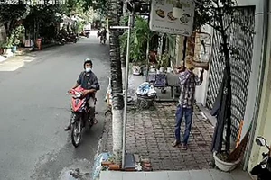 Trộm chim còn xịt hơi cay người dân ở Tân Phú