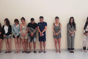 Hàng chục nam thanh nữ tú mở tiệc bay lắc trong chung cư Tresor