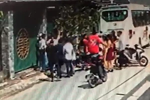Chị bị đánh nhập viện khi quay clip em gái bị đánh gần đám cưới