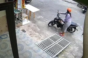 Cho giúp việc vay tiền, bị lấy luôn cả xe máy, laptop