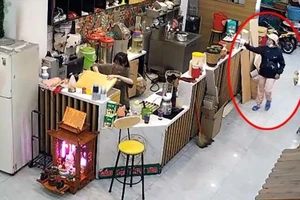 Dàn cảnh đi vệ sinh ở quán trà sữa để lấy trộm điện thoại
