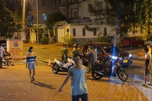 Công an túc trực trước nhà bà Hàn Ni đến sáng