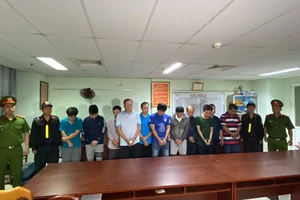 14 người gồm chủ đầu tư, nguyên phó giám đốc, giám đốc TTĐK bị bắt