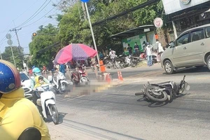 Người thân gào khóc bên thi thể nữ sinh lớp 10 gặp tai nạn