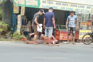 Cầm dao la hét ở ngã tư rồi đâm chết người