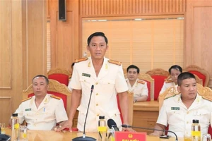 Trung tá Nguyễn Chí Thành được tặng danh hiệu anh hùng lực lượng vũ trang