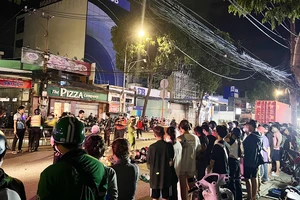 1 phụ nữ bị xe container cán tử vong gần chợ Hạnh Thông Tây