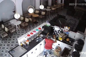 Đột nhập quán nước lúc 4 giờ sáng, lấy trộm nhiều tài sản