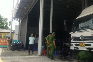 Tai nạn liên hoàn trên Quốc lộ 1, 2 người chết