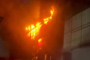 Cháy xưởng lúc rạng sáng, một phụ nữ ở trọ bị ngạt khói tử vong