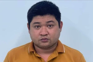 Nhờ tách thửa đất ở Bình Chánh, bị lừa hơn 4 tỉ đồng