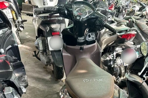 Nhóm thanh thiếu niên đang nhậu thì rủ đi cướp để đi chơi Vũng Tàu