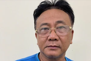 Bắt nhóm người cho vay lãi nặng đến nhà con nợ để chửi bới đòi tiền