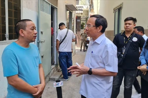 Bí thư Nguyễn Văn Nên đến hiện trường vụ cháy 3 căn nhà, 4 người chết ở quận 10